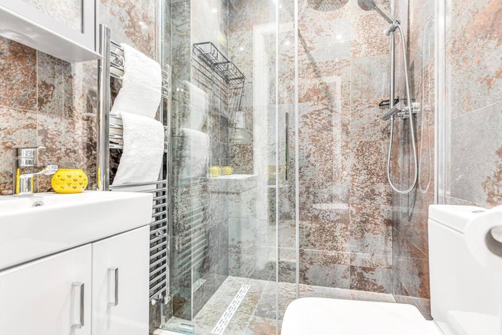 Luxaway Holland Park With Ac - Sleeps 8 Londres